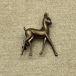 Unisex Vintage bronze small seer brooch